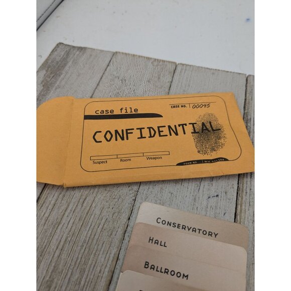 2002 Clue Board Game Replacement Parts Cards Weapons Suspects Rooms - Picture 3 of 9